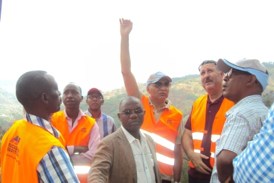 La visite de la délégation de la BADEA, OFID et le Fond Saoudien sur la RN16 et la RN9